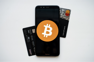 https://unsplash.com/photos/black-android-smartphone-on-white-surface-H4OdSlgzFig